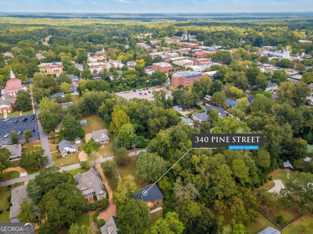 3 bedroom, 2 bathroom, 1,771 sq ft single family residence for sale at 340 Pine Street, Madison, GA 30650 — photo 4