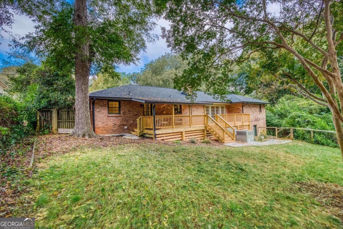 3 bedroom, 2 bathroom, 1,771 sq ft single family residence for sale at 340 Pine Street, Madison, GA 30650 — photo 8