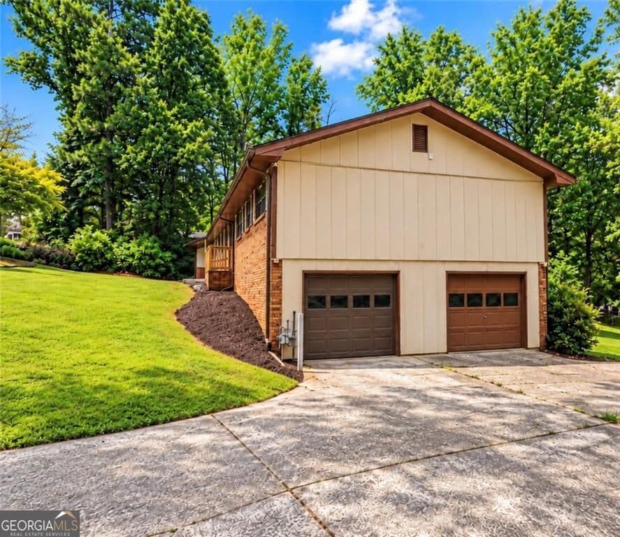 4 bedroom, 3 bathroom, 3,513 sq ft single family residence for sale at 177 Northwind Court, Lilburn, GA 30047 — photo 2