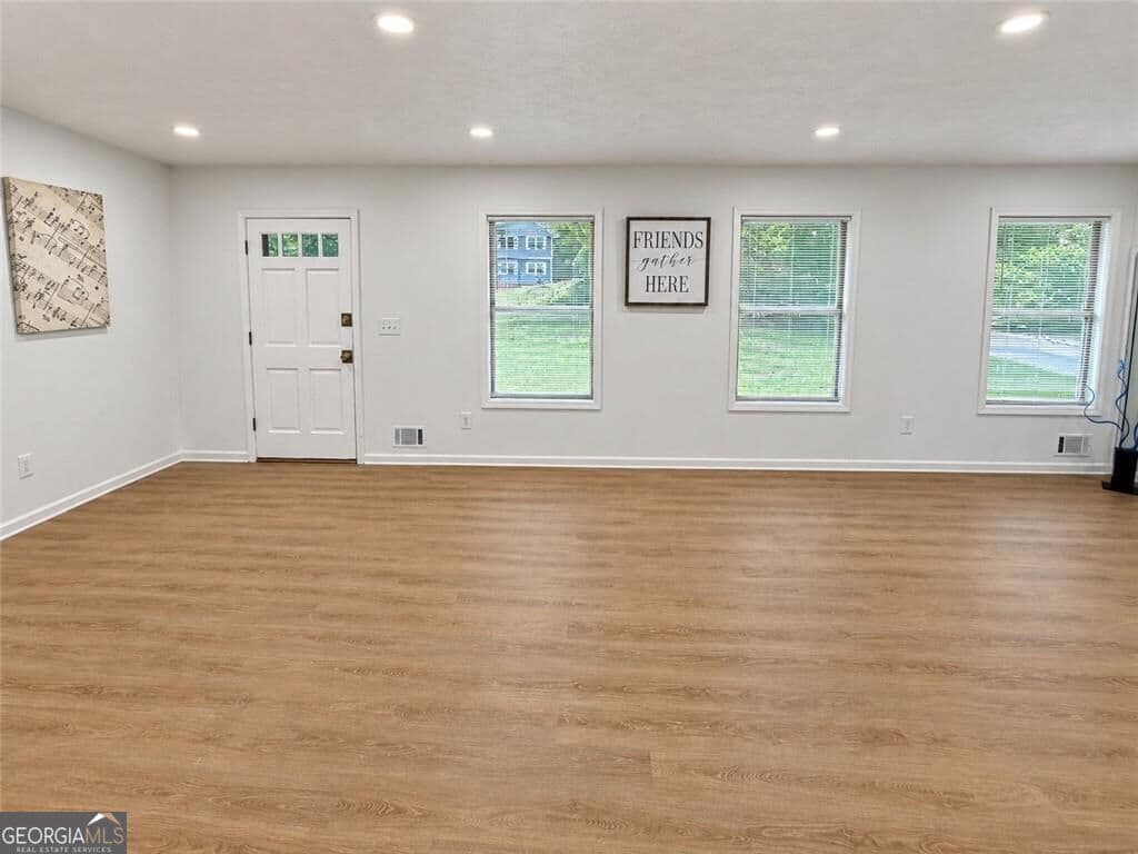 4 bedroom, 3 bathroom, 3,513 sq ft single family residence for sale at 177 Northwind Court, Lilburn, GA 30047 — photo 6