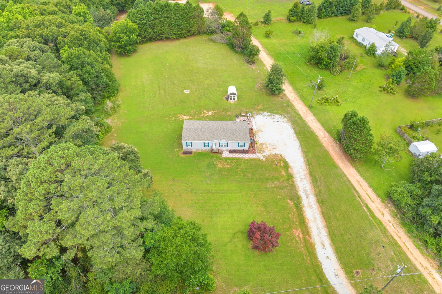 4 bedroom, 2 bathroom, 1,568 sq ft manufactured home,single family residence for sale at 127 Georgia Drive, Hartwell, GA 30643 — photo 4