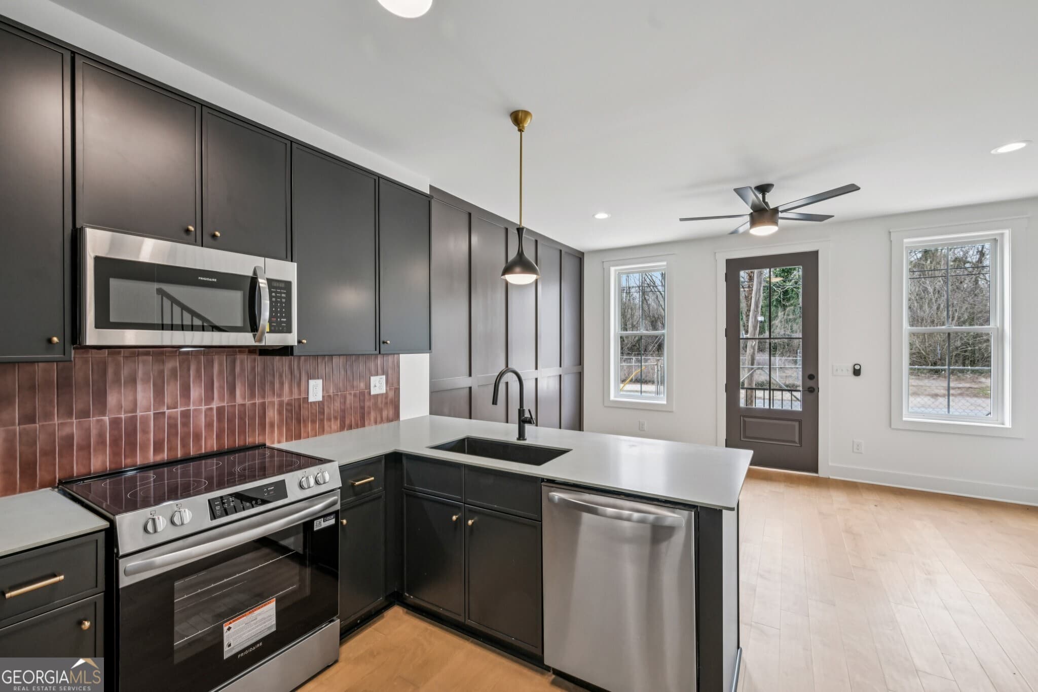 1 bedroom, 1.5 bathroom, 1,056 sq ft townhouse for sale at 1160 Boulevard 10, Atlanta, GA 30312 — photo 8