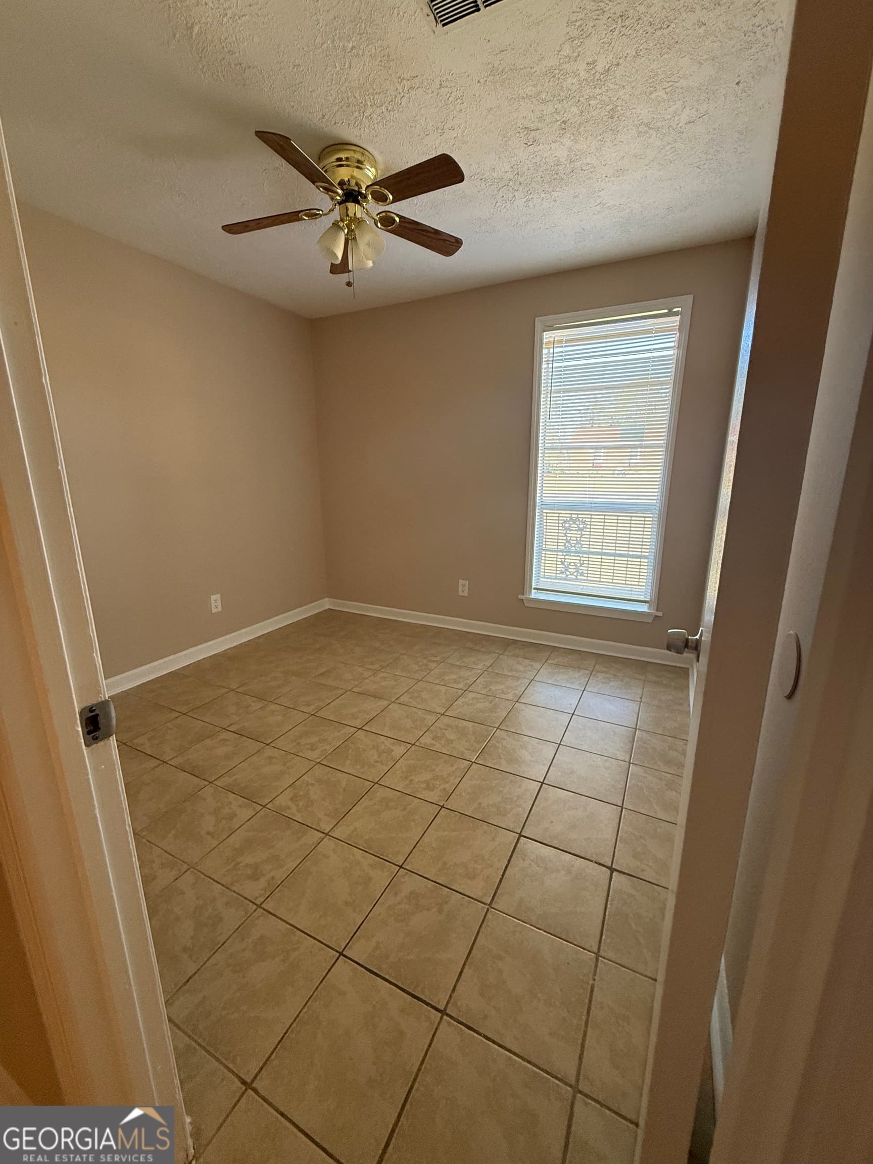 3 bedroom, 2 bathroom, 1,200 sq ft single family residence for sale at 3859 Fairington Drive, Hephzibah, GA 30815 — photo 9