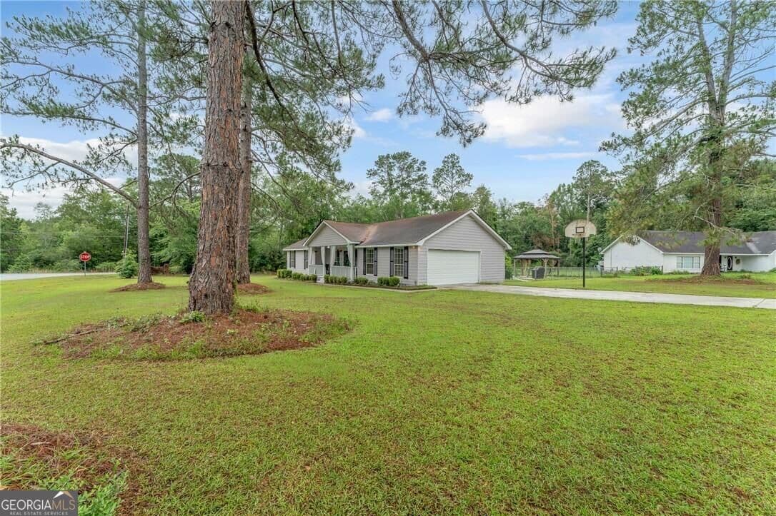 3 bedroom, 2 bathroom, 1,927 sq ft single family residence for rent at 557 Pleasant Point Road, Statesboro, GA 30458 for $1,700 a month — photo 6