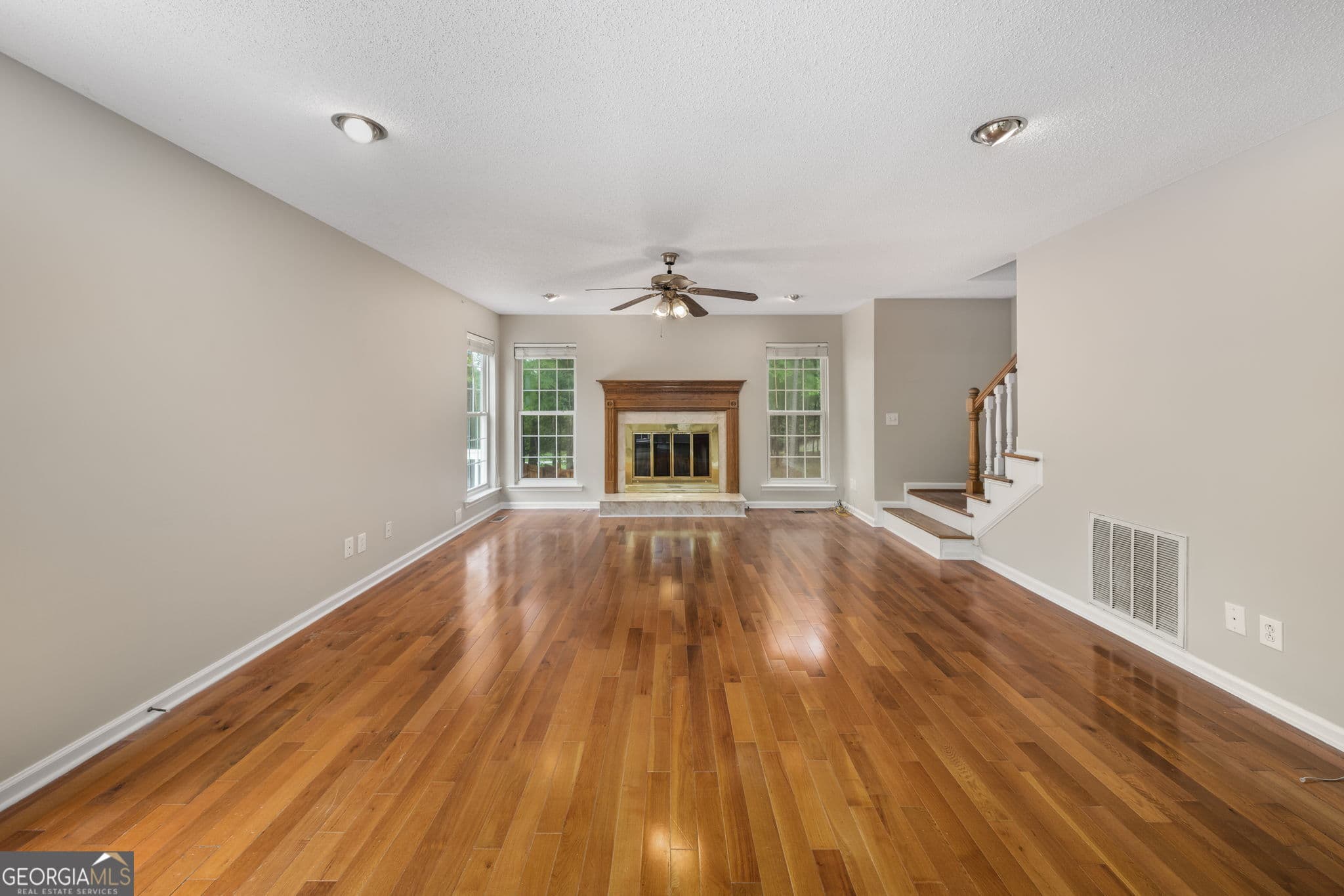 4 bedroom, 2.5 bathroom, 2,344 sq ft single family residence for sale at 149 Lakeloch Drive, Lizella, GA 31052 — photo 5