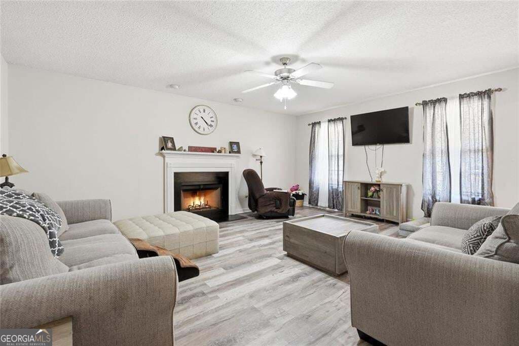 3 bedroom, 2.5 bathroom, 2,064 sq ft single family residence for sale at 363 Barrington Drive, Hiram, GA 30141 — photo 3