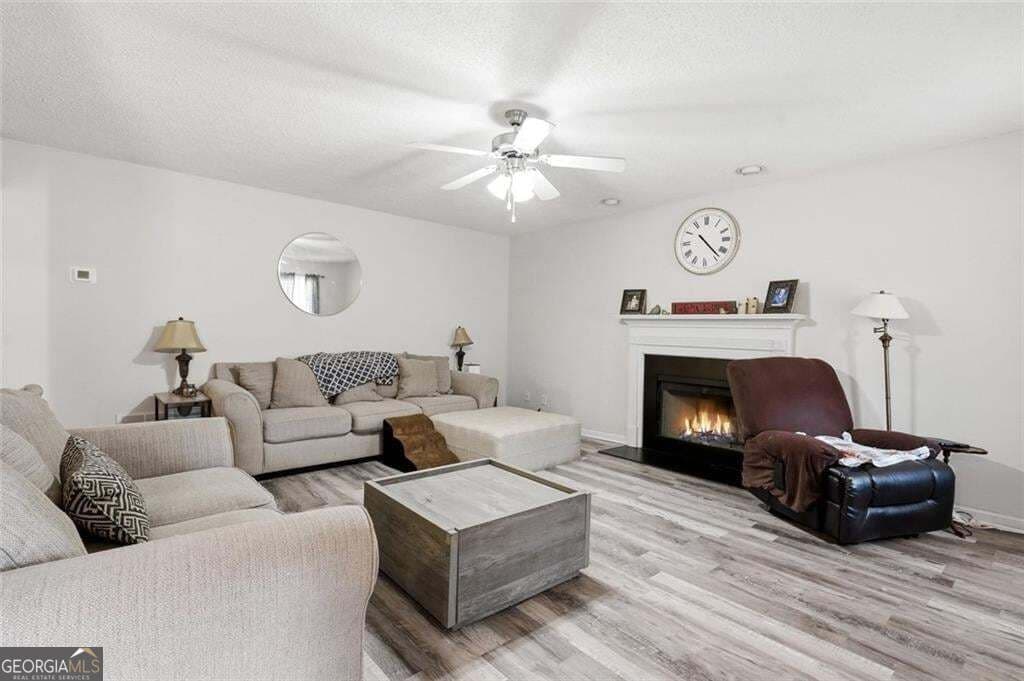 3 bedroom, 2.5 bathroom, 2,064 sq ft single family residence for sale at 363 Barrington Drive, Hiram, GA 30141 — photo 5