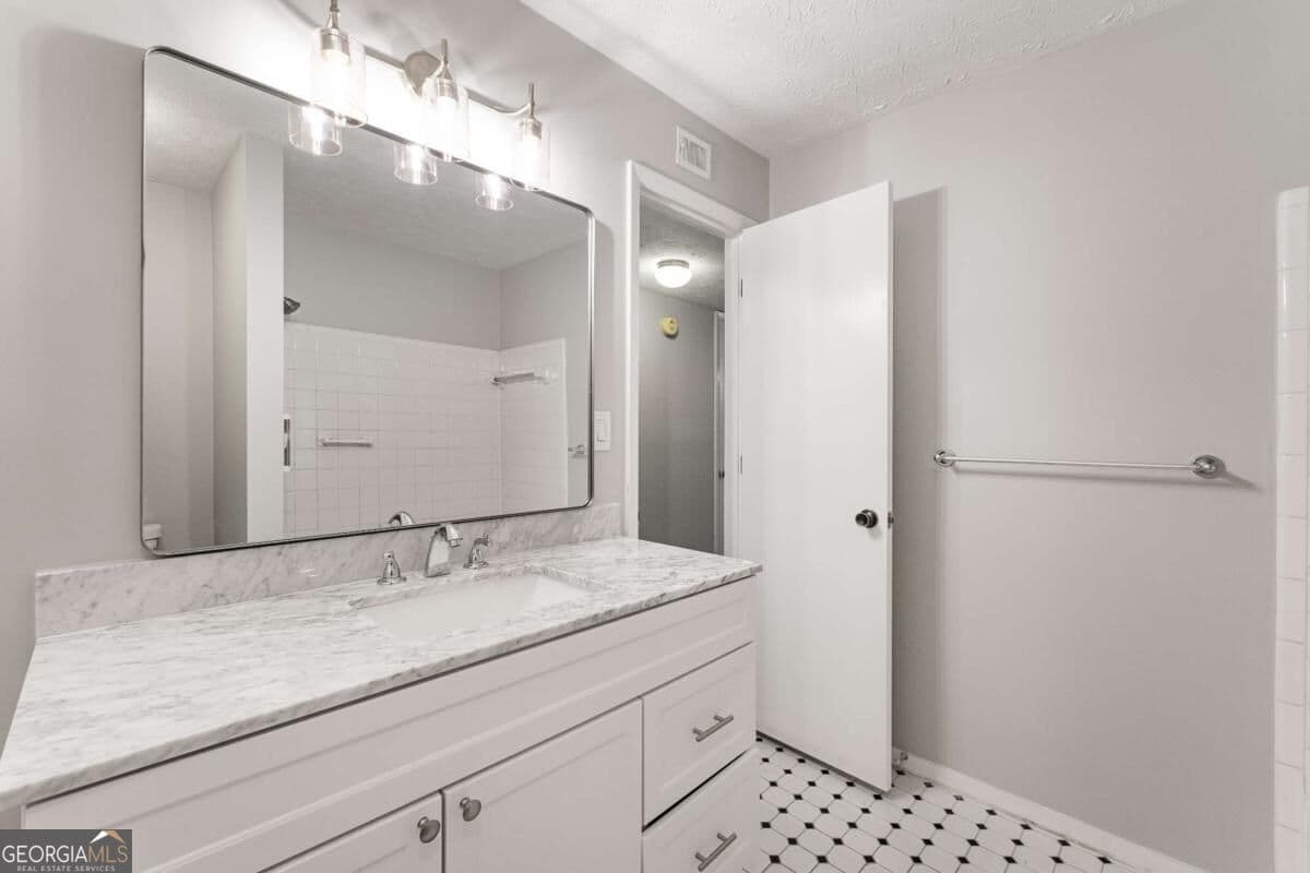 2 bedroom, 1 bathroom, 1,073 sq ft condominium for rent at 308 Cumberland Court, Smyrna, GA 30080 for $1,795 a month — photo 7