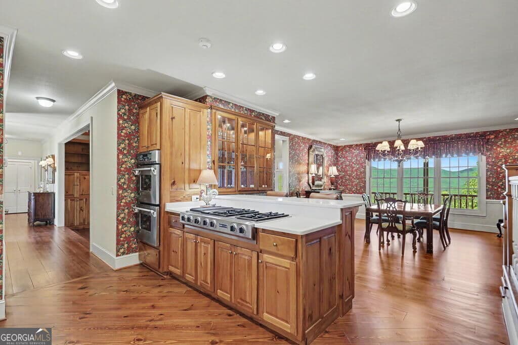4 bedroom, 3.5 bathroom, 4,878 sq ft single family residence for sale at 1035 Summit Way, Blairsville, GA 30512 — photo 5