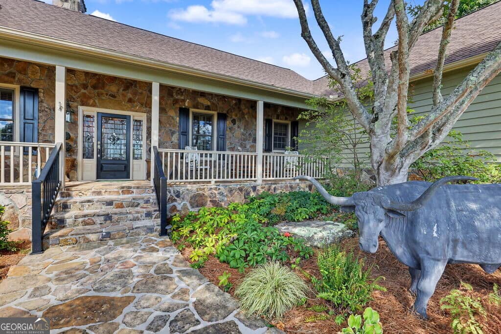 4 bedroom, 3.5 bathroom, 4,878 sq ft single family residence for sale at 1035 Summit Way, Blairsville, GA 30512 — photo 8