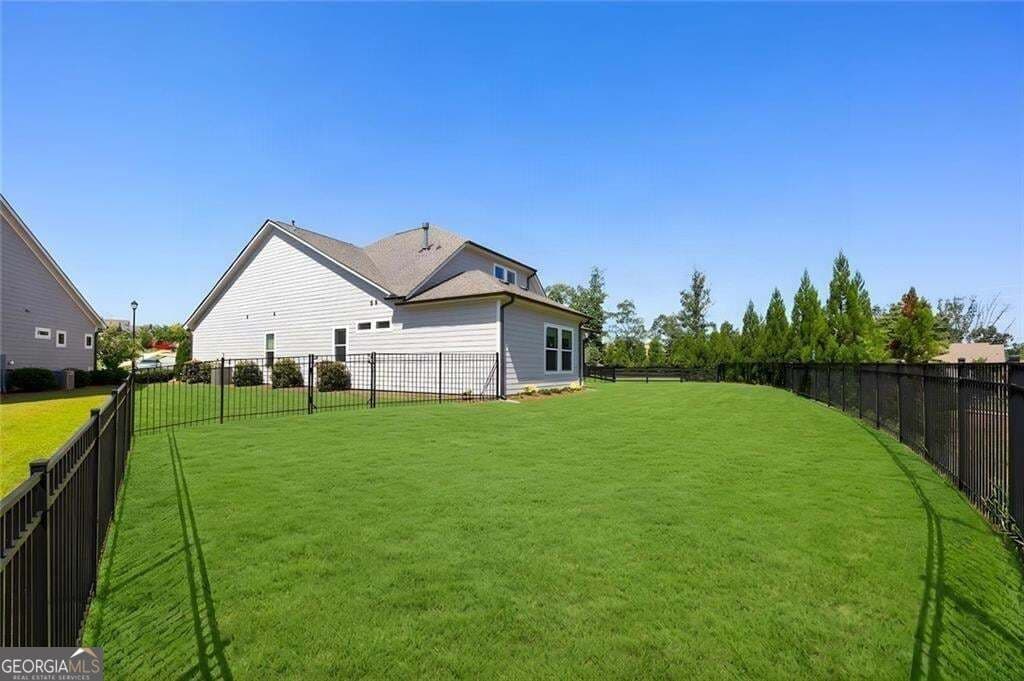 3 bedroom, 2 bathroom, 2,452 sq ft single family residence for rent at 6853 River Rock Drive, Flowery Branch, GA 30542 for $2,500 a month — photo 6