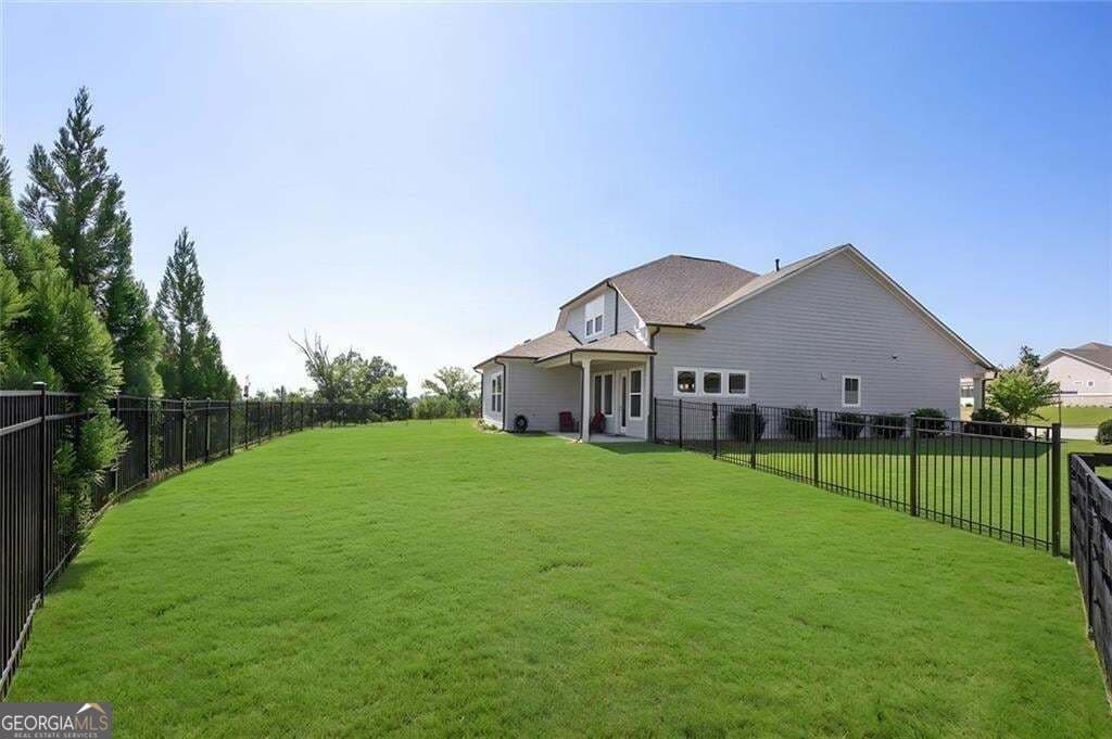 3 bedroom, 2 bathroom, 2,452 sq ft single family residence for rent at 6853 River Rock Drive, Flowery Branch, GA 30542 for $2,500 a month — photo 4