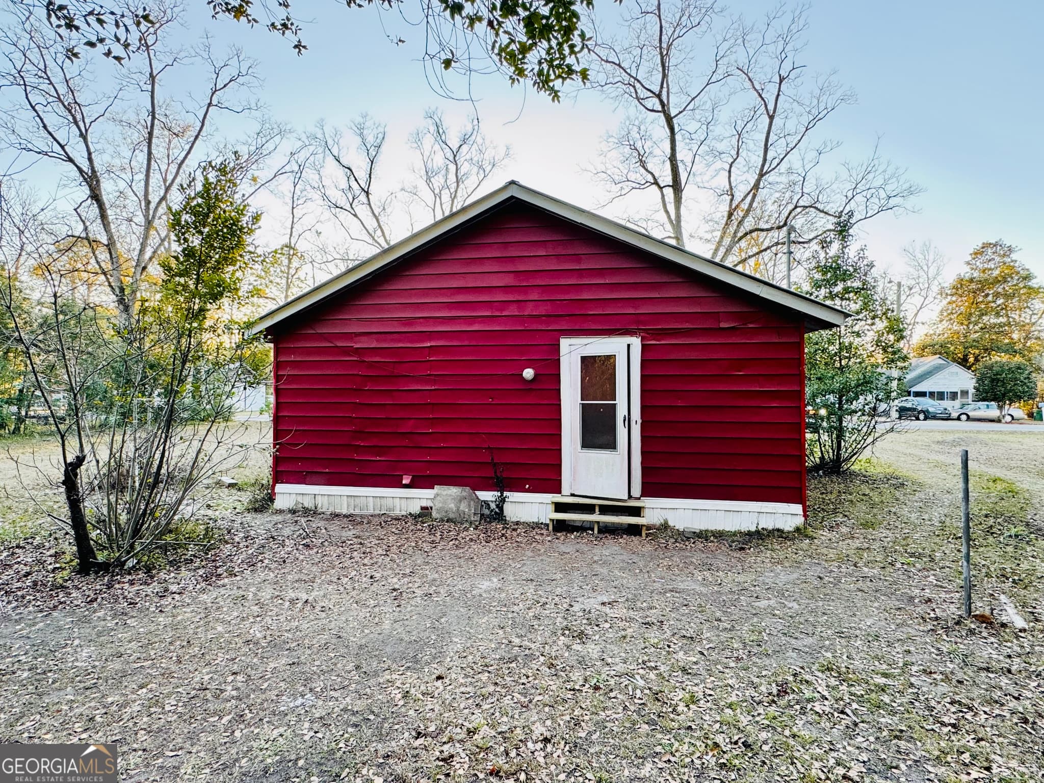 2 bedroom, 1 bathroom, 1,350 sq ft single family residence for sale at 507 S Poplar Street, Adel, GA 31620 — photo 6