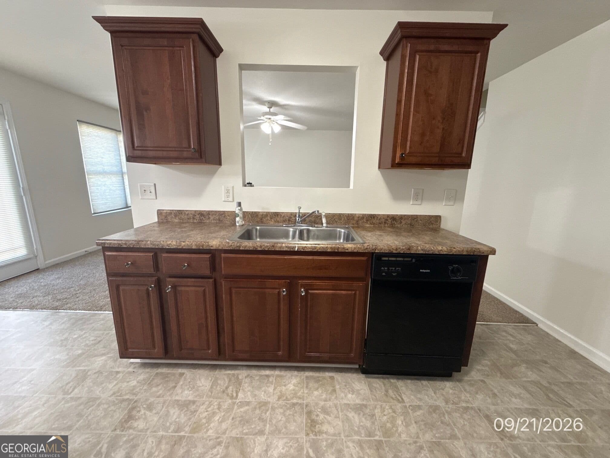 3 bedroom, 2.5 bathroom, 1,704 sq ft single family residence for sale at 1095 McConaughy Court, Mcdonough, GA 30253 — photo 6