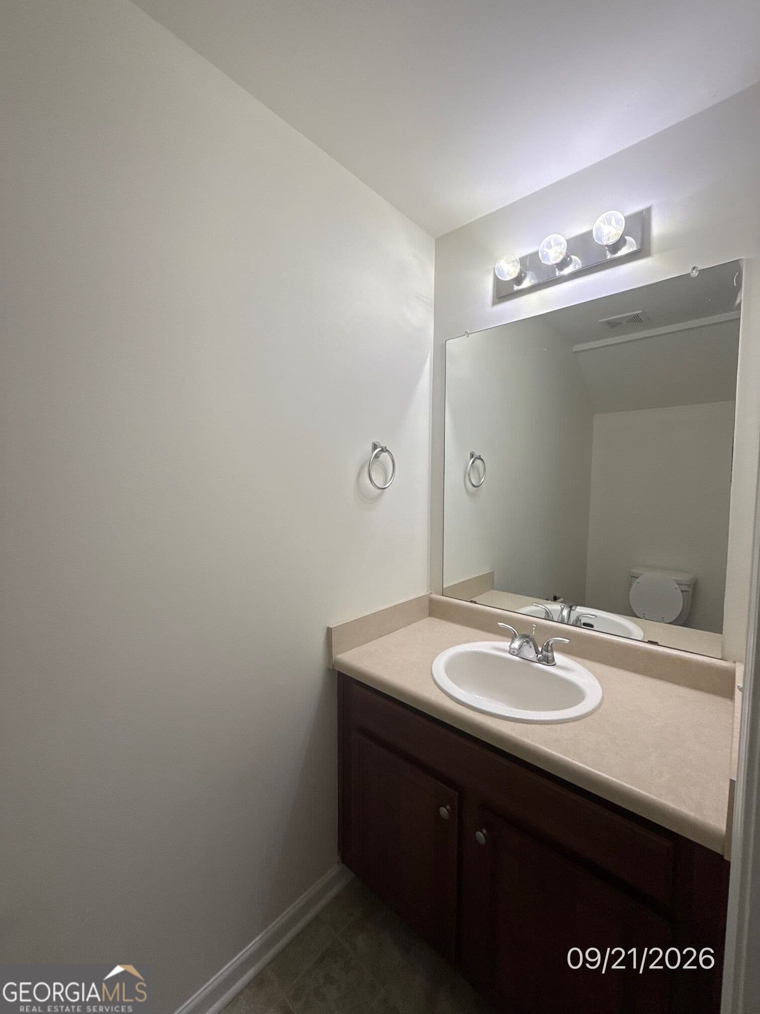 3 bedroom, 2.5 bathroom, 1,704 sq ft single family residence for sale at 1095 McConaughy Court, Mcdonough, GA 30253 — photo 8