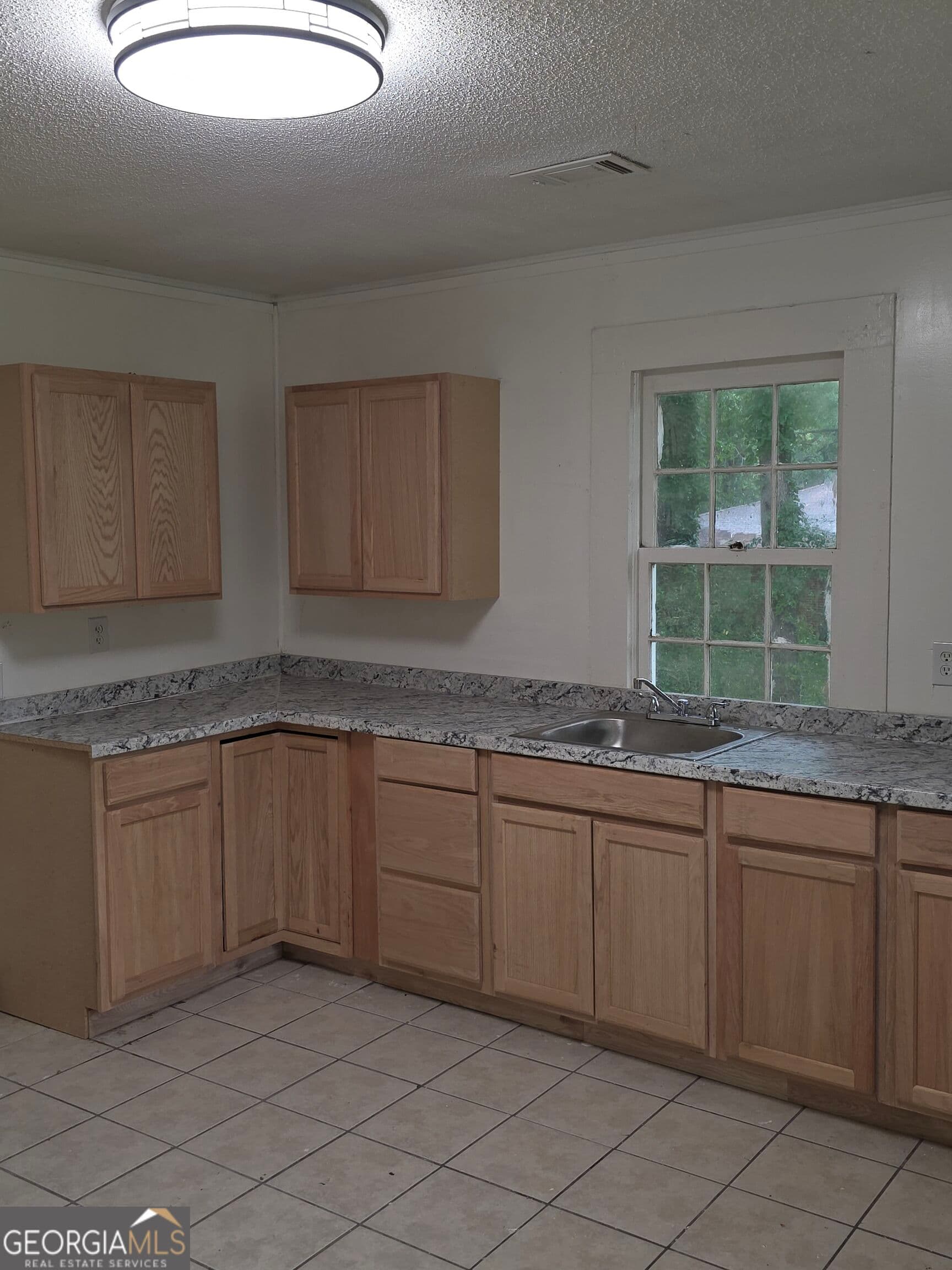 2 bedroom, 1 bathroom, 1,036 sq ft single family residence for sale at 220 N Richmond Street, Milledgeville, GA 31061 — photo 9