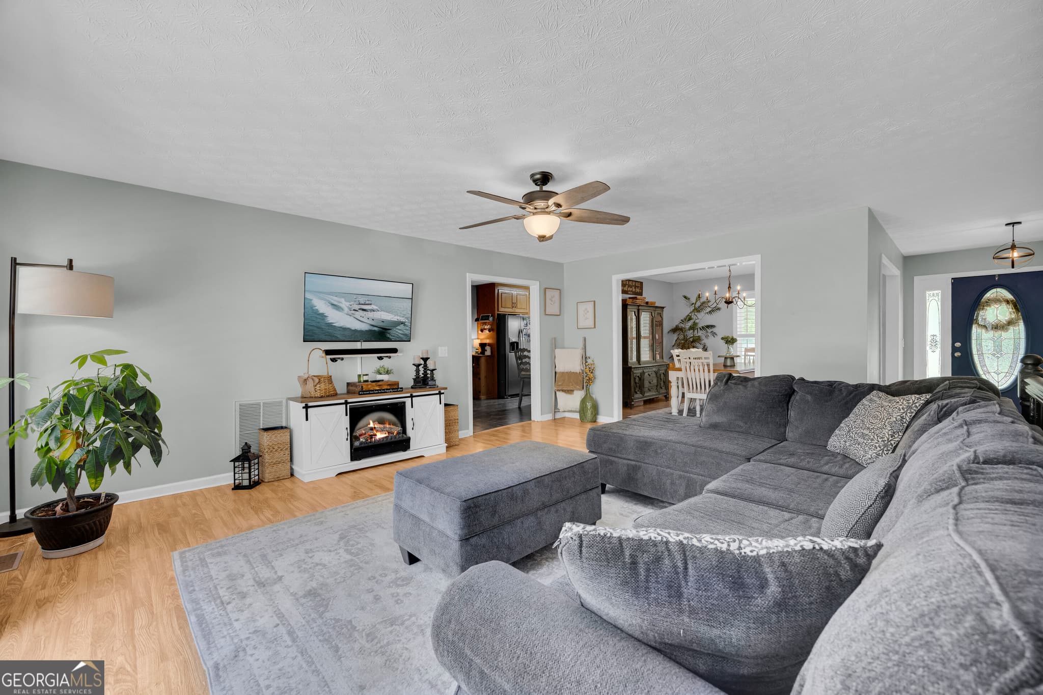 4 bedroom, 2 bathroom, 1,924 sq ft single family residence for sale at 612 Rockyford Road, Carnesville, GA 30521 — photo 2