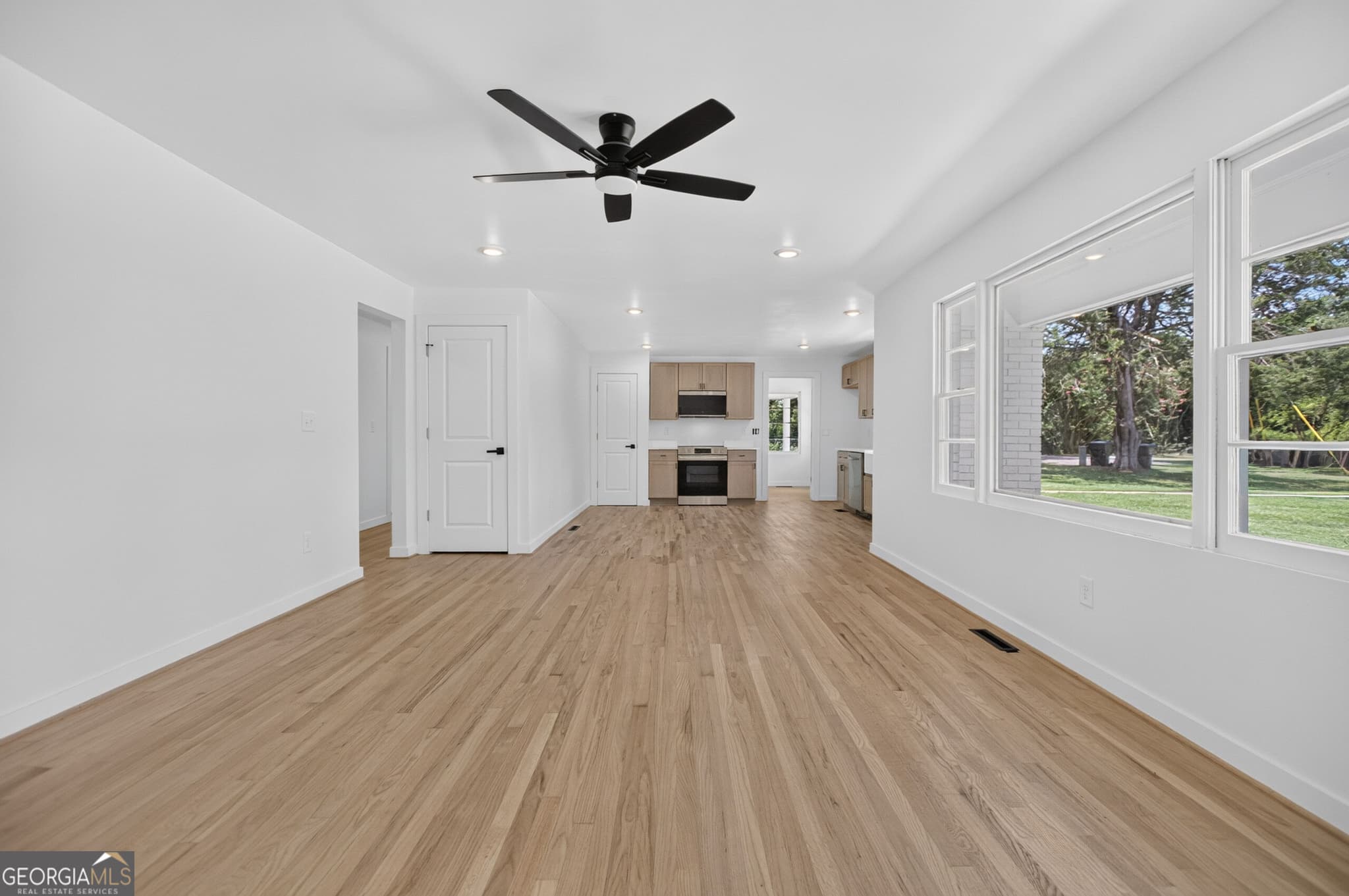3 bedroom, 2 bathroom, 1,540 sq ft single family residence for sale at 501 McSpadden Circle, Centre, AL 35960 — photo 7