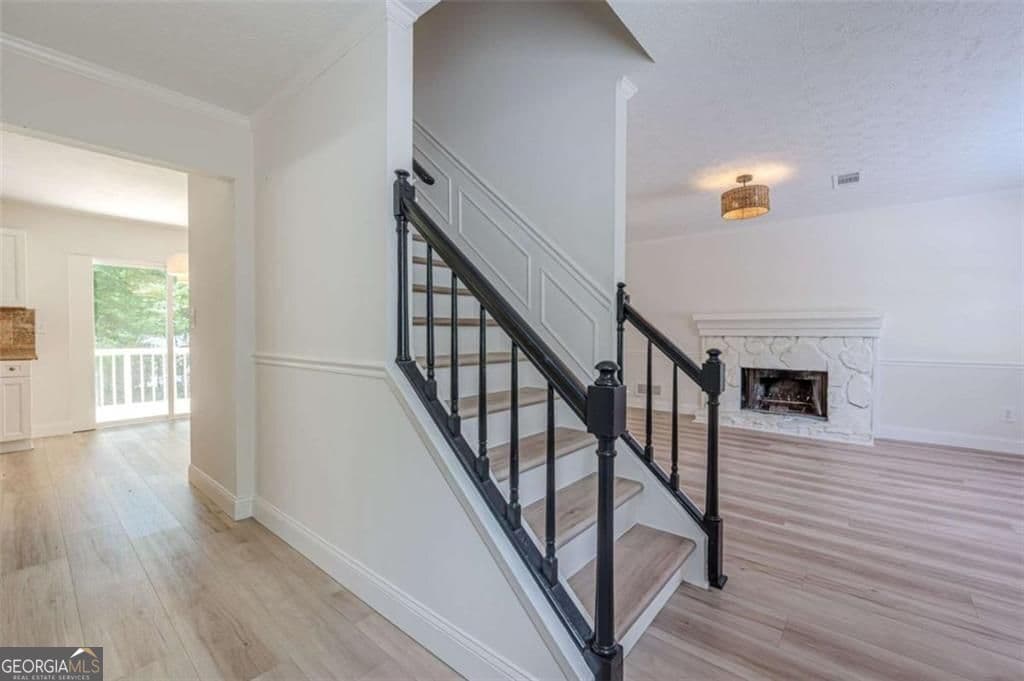 3 bedroom, 2.5 bathroom, 2,332 sq ft single family residence for rent at 10310 Rillridge Court, Alpharetta, GA 30022 for $1,995 a month — photo 3