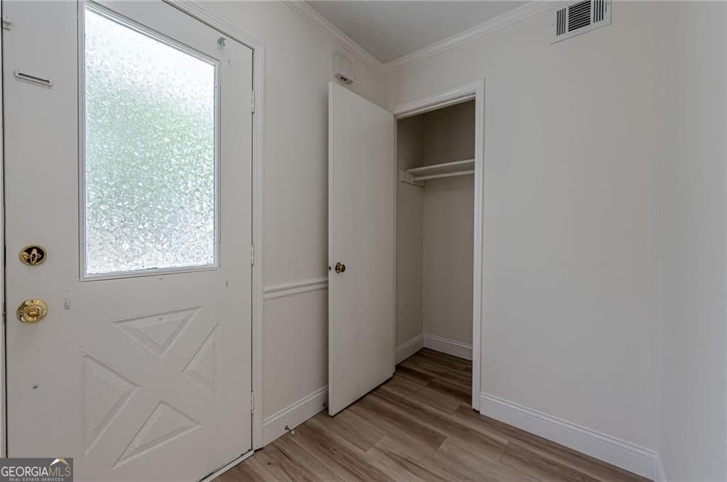 3 bedroom, 2.5 bathroom, 2,332 sq ft single family residence for rent at 10310 Rillridge Court, Alpharetta, GA 30022 for $1,995 a month — photo 4