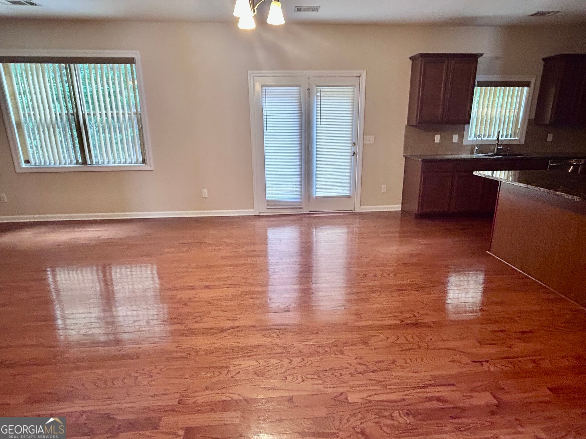4 bedroom, 4 bathroom, 4,000 sq ft single family residence for rent at 20 Savannah Drive, Senoia, GA 30276 for $2,995 a month — photo 7