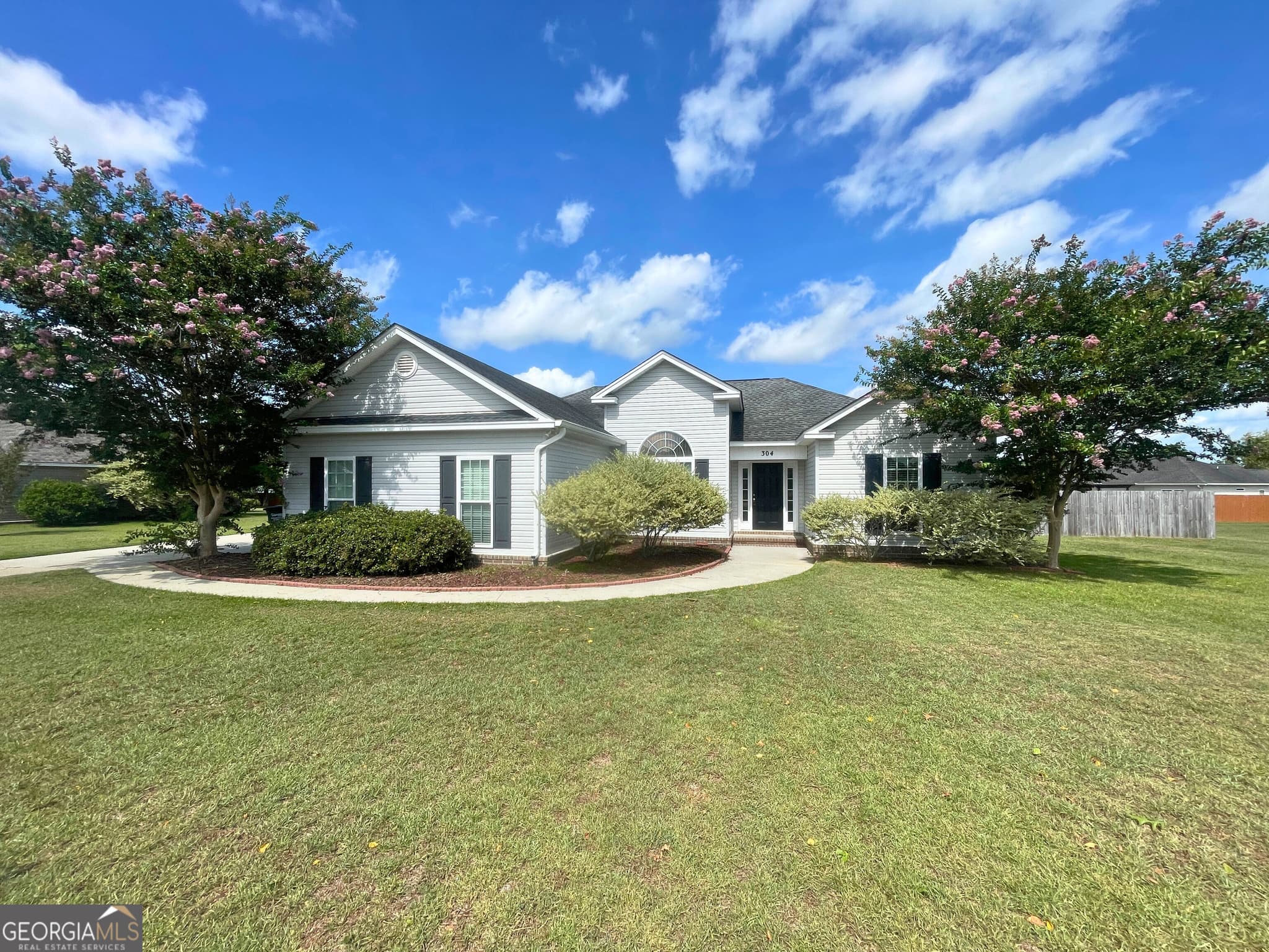 3 bedroom, 2 bathroom, 1,490 sq ft single family residence for sale at 304 Boothill Court, Statesboro, GA 30458 — photo 1 of 70