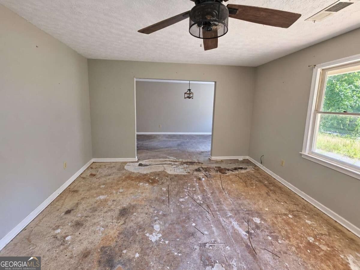 3 bedroom, 2 bathroom, 2,020 sq ft single family residence for sale at 6050 Dorsett Shoals Road, Douglasville, GA 30135 — photo 5