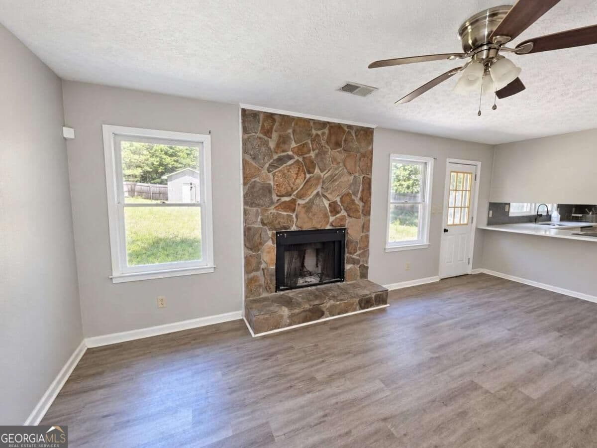 3 bedroom, 2 bathroom, 2,020 sq ft single family residence for sale at 6050 Dorsett Shoals Road, Douglasville, GA 30135 — photo 10