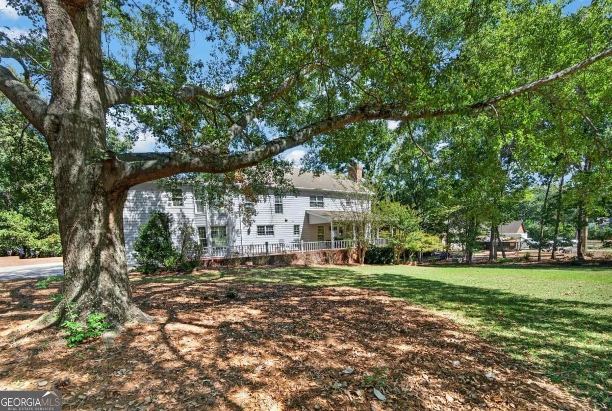 4 bedroom, 3 bathroom, 5,378 sq ft single family residence for sale at 100 Bradford Drive, Eatonton, GA 31024 — photo 7