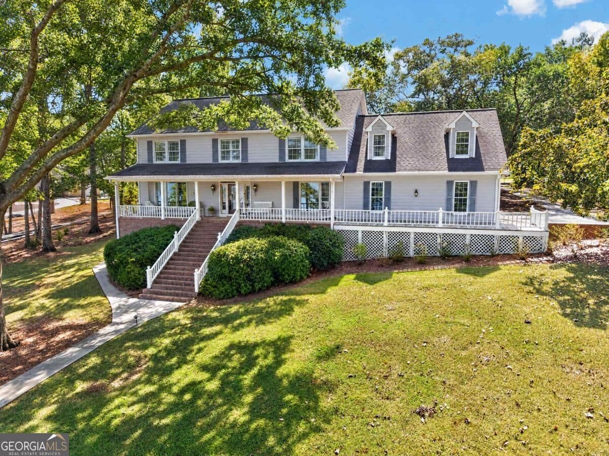 4 bedroom, 3 bathroom, 5,378 sq ft single family residence for sale at 100 Bradford Drive, Eatonton, GA 31024