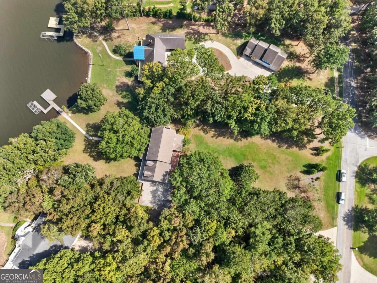 4 bedroom, 3 bathroom, 5,378 sq ft single family residence for sale at 100 Bradford Drive, Eatonton, GA 31024 — photo 5