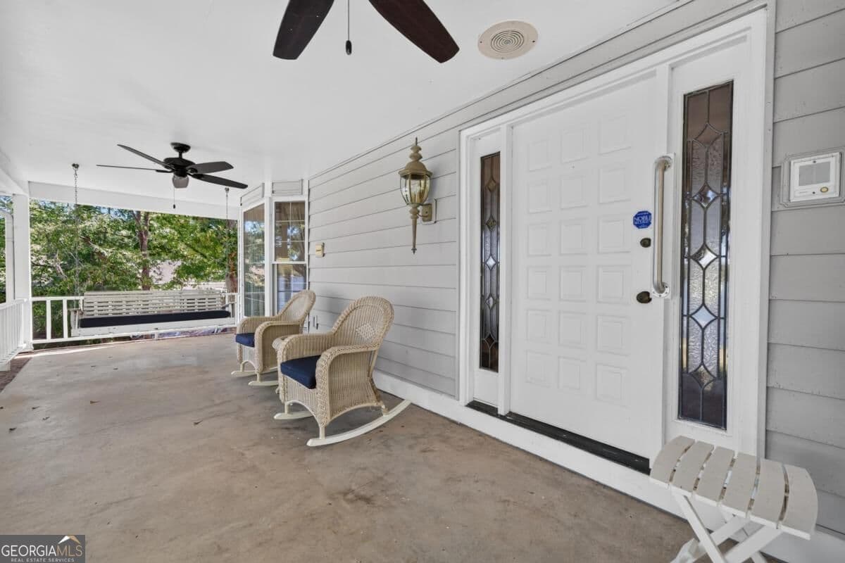 4 bedroom, 3 bathroom, 5,378 sq ft single family residence for sale at 100 Bradford Drive, Eatonton, GA 31024 — photo 9