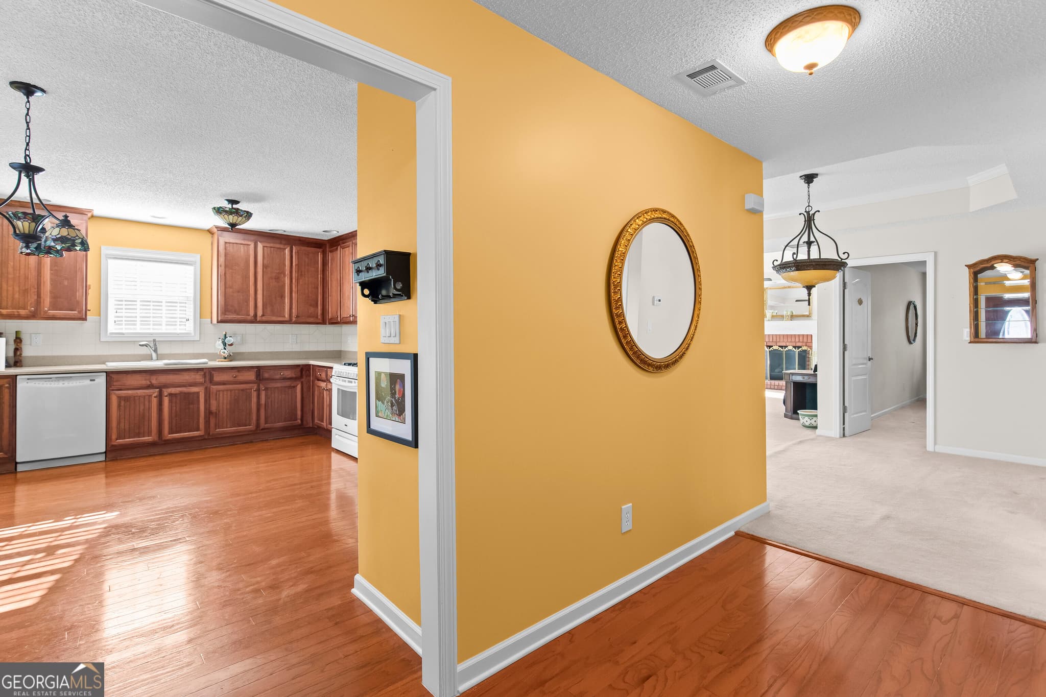 3 bedroom, 2 bathroom, 2,213 sq ft single family residence for sale at 504 Grandiose Terrace, Mcdonough, GA 30253 — photo 5