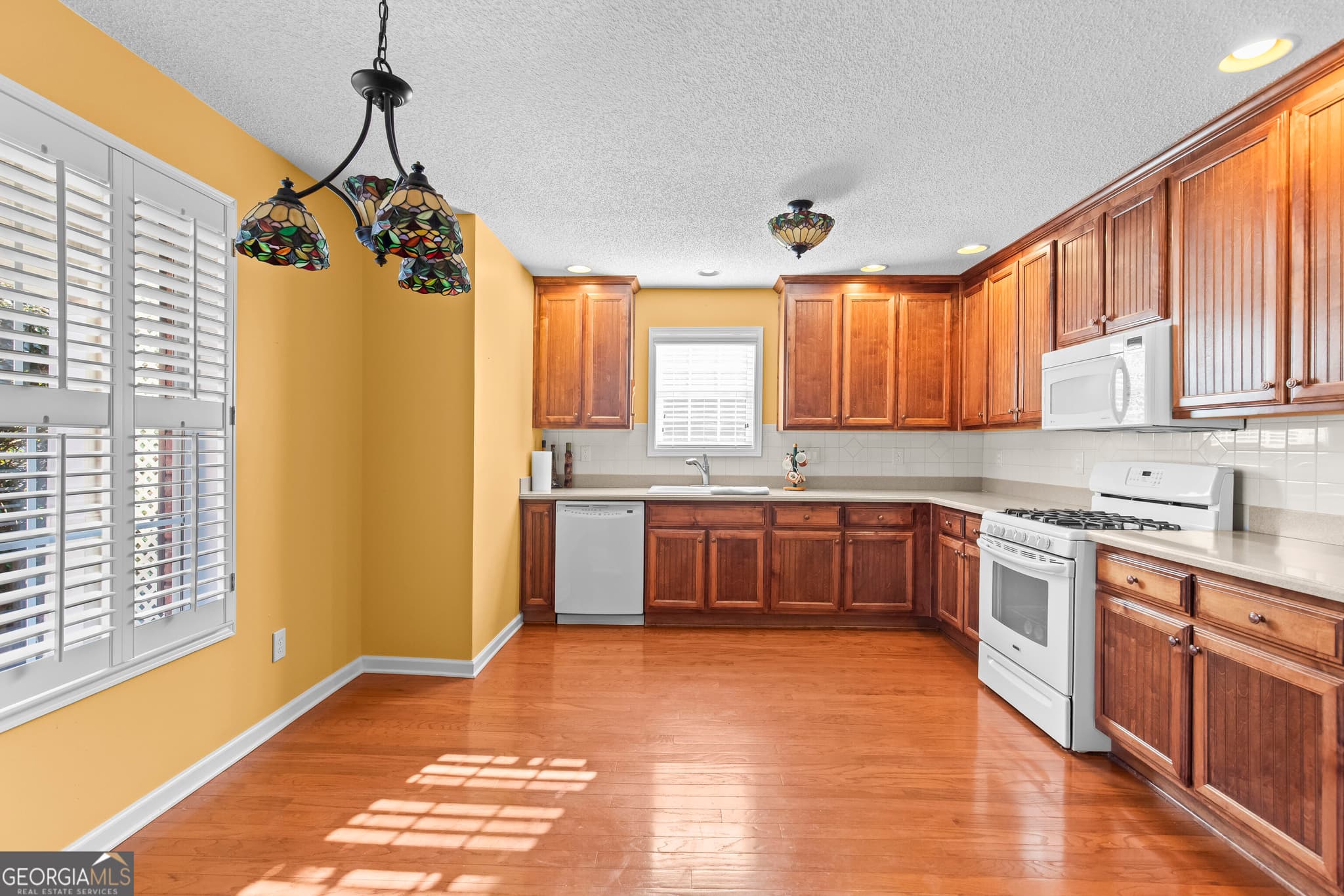 3 bedroom, 2 bathroom, 2,213 sq ft single family residence for sale at 504 Grandiose Terrace, Mcdonough, GA 30253 — photo 8
