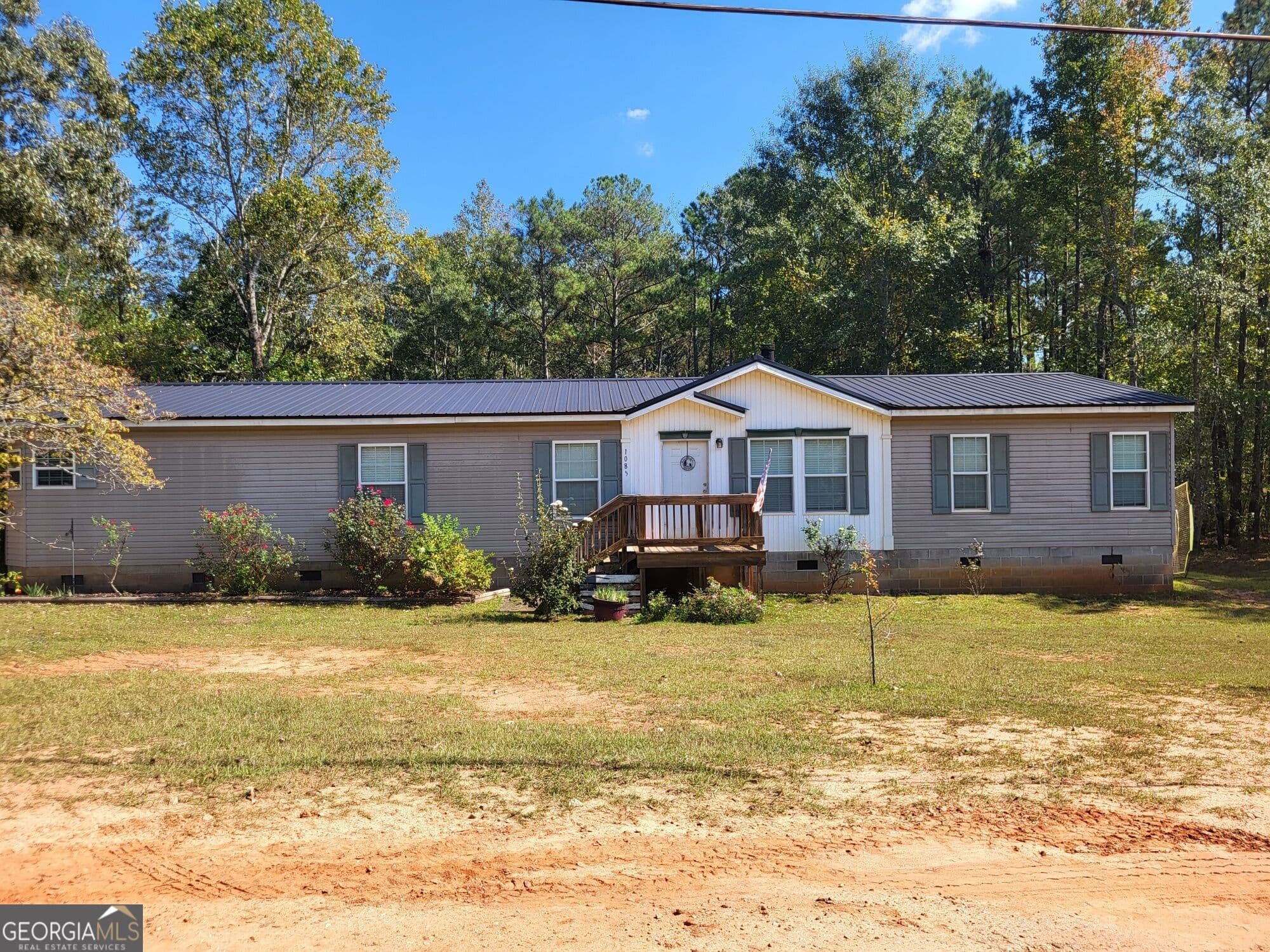 4 bedroom, 2 bathroom, 2,432 sq ft manufactured home,single family residence for sale at 1085 County Road 501, Valley, AL 36854