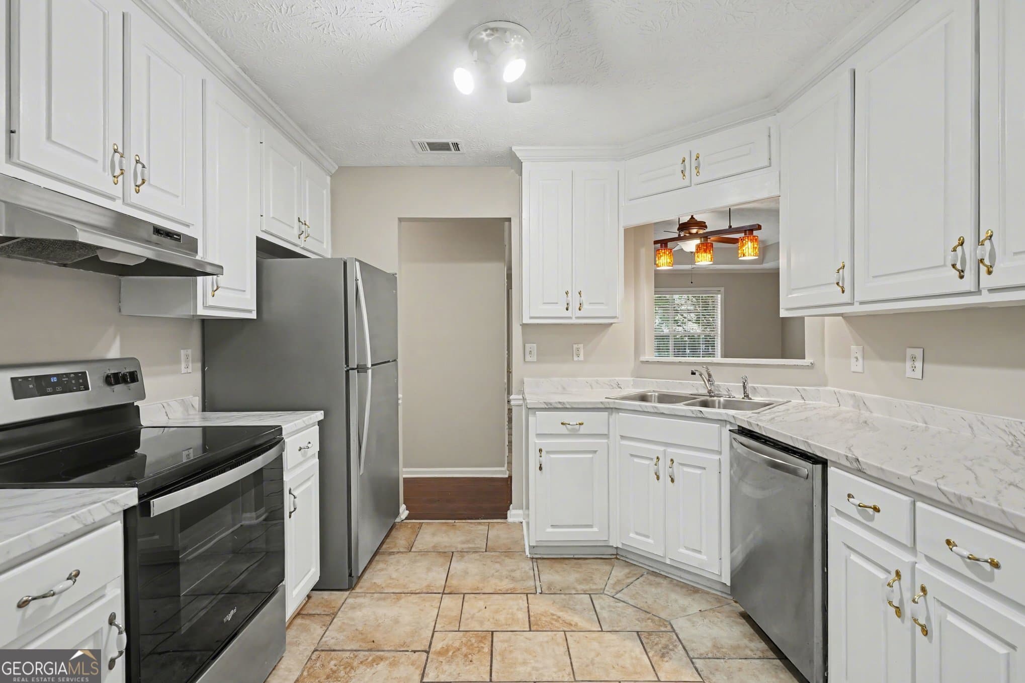 3 bedroom, 2 bathroom, 1,526 sq ft single family residence for sale at 1496 Arnold Drive, Lawrenceville, GA 30043 — photo 9