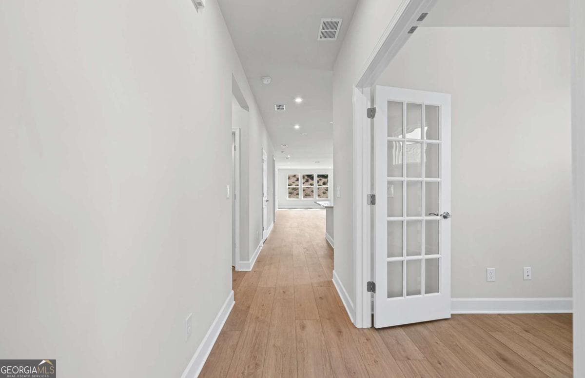 2 bedroom, 2 bathroom, 1,492 sq ft single family residence for sale at 1168 Cypress Way, Greensboro, GA 30642 — photo 3