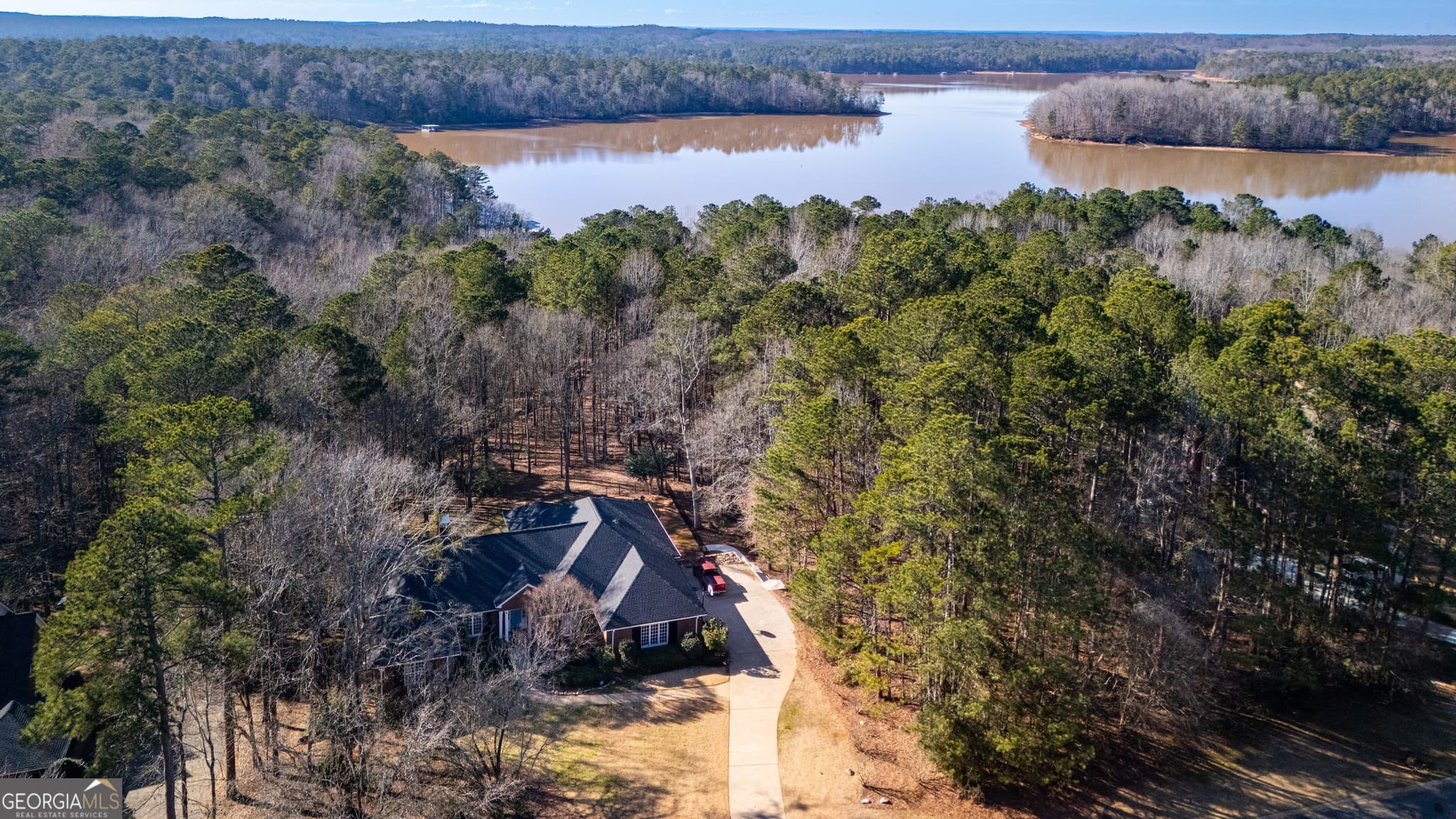 5 bedroom, 4.5 bathroom, 7,636 sq ft single family residence for sale at 117 Woodchase Drive, Lagrange, GA 30240 — photo 2