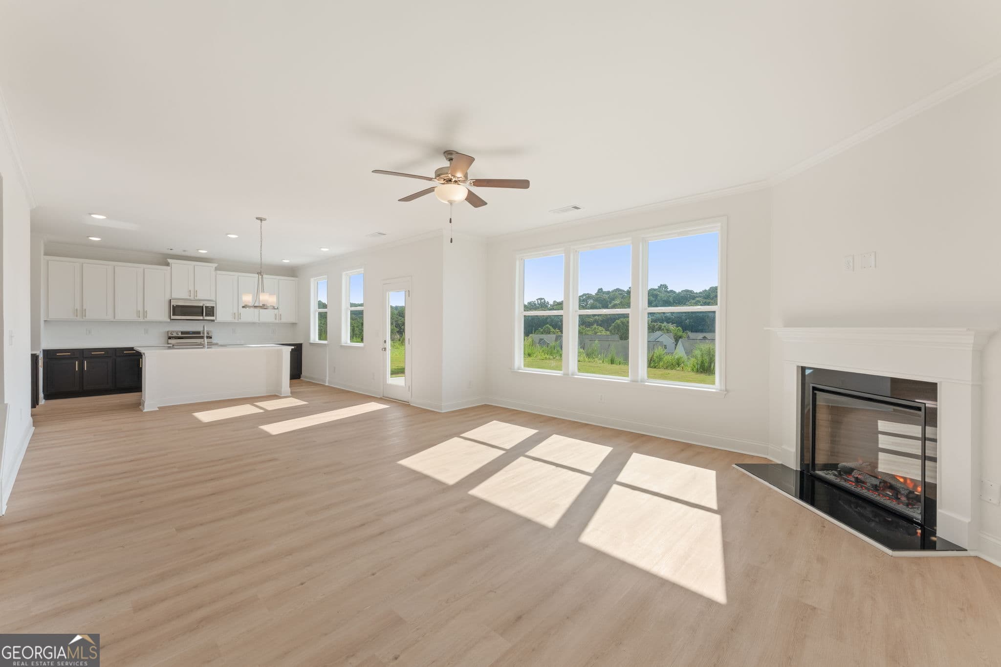 4 bedroom, 2.5 bathroom, 2,626 sq ft single family residence for sale at 6057 Ruby Falls Way, Stonecrest, GA 30038 — photo 7