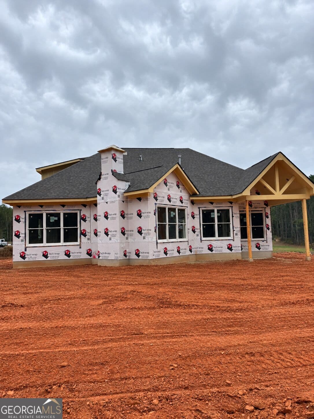 5 bedroom, 4.5 bathroom, 5,310 sq ft single family residence for sale at 135 Iroquois Court, Covington, GA 30014 — photo 2