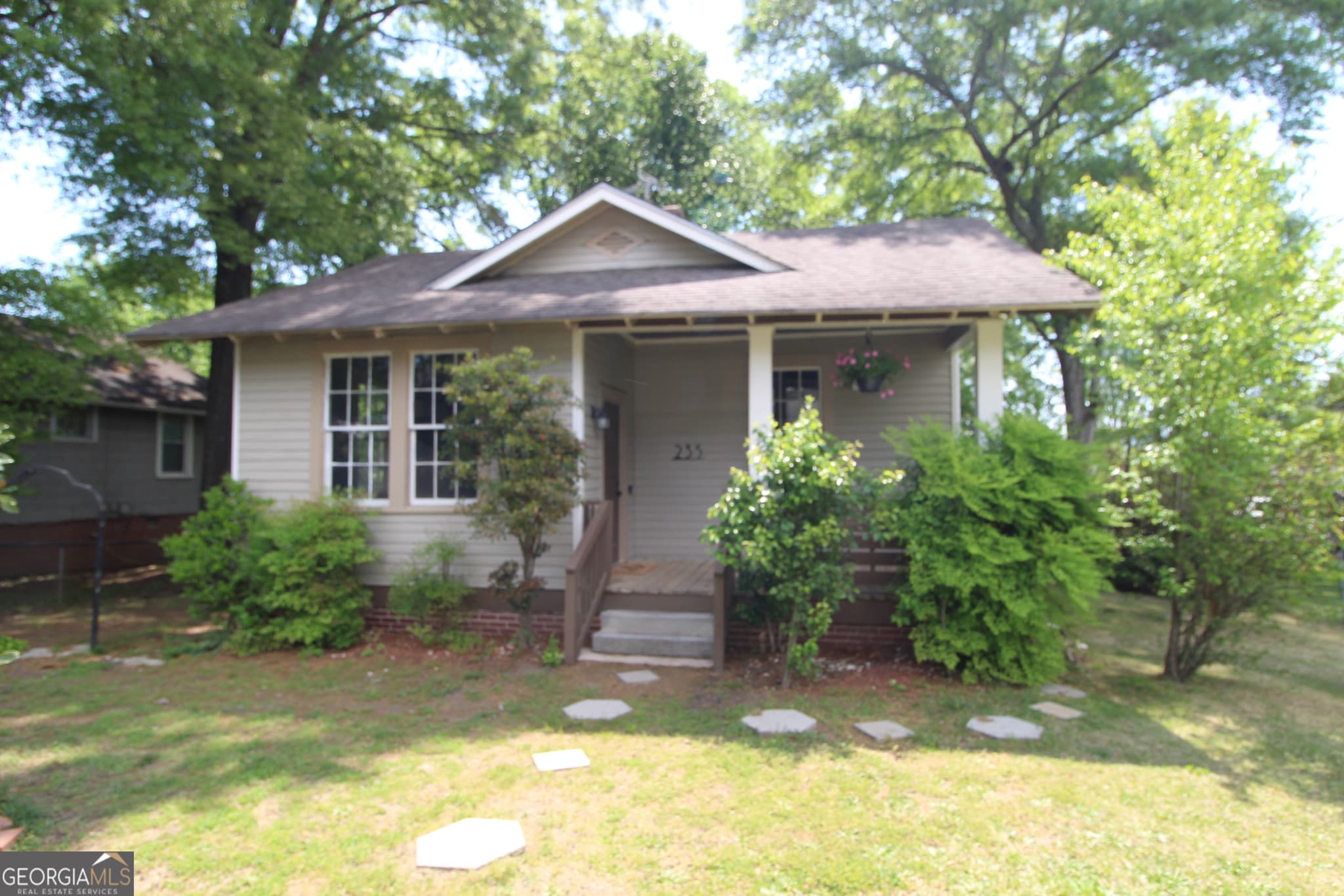 1 bedroom, 1 bathroom, 648 sq ft single family residence sold at 235 Shannon Road, Rome, GA 30161