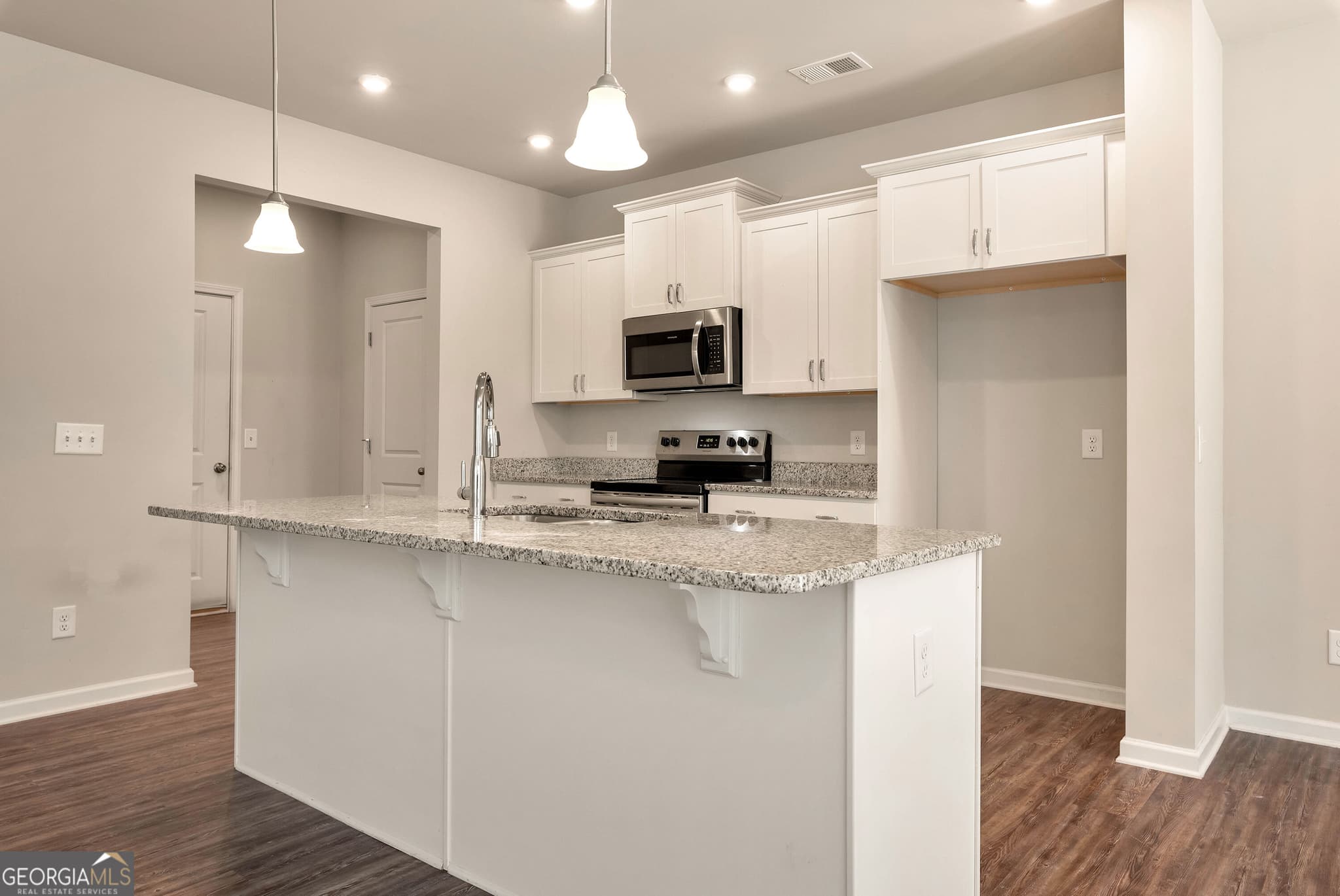 3 bedroom, 2.5 bathroom, 2,094 sq ft townhouse for sale at 157 Inman Drive, Canton, GA 30114 — photo 6