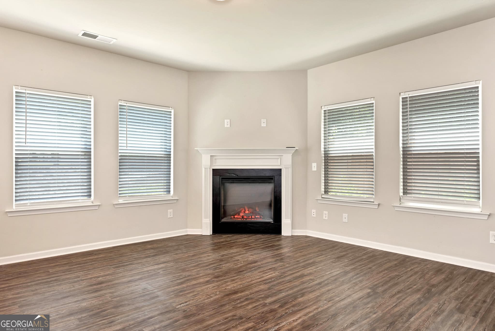 3 bedroom, 2.5 bathroom, 2,094 sq ft townhouse for sale at 157 Inman Drive, Canton, GA 30114 — photo 10