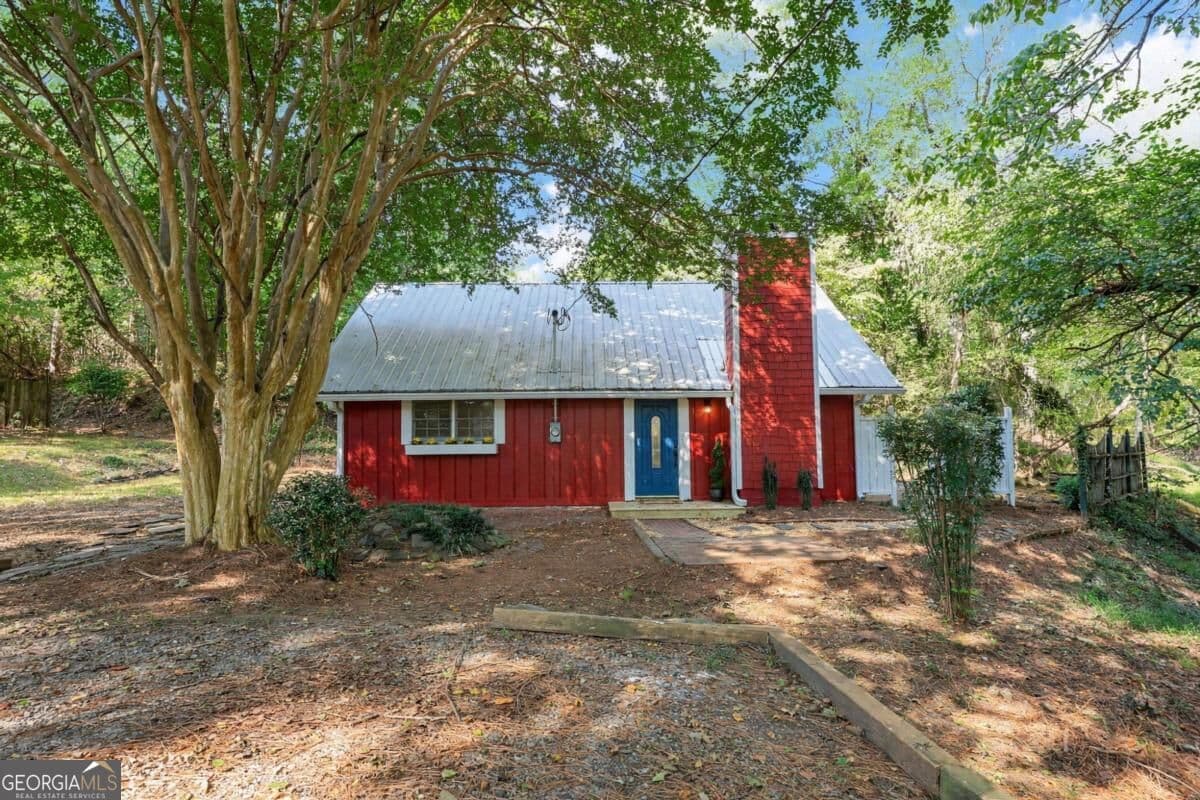 3 bedroom, 1 bathroom, 1,224 sq ft single family residence for sale at 9060 Ruby Lane, Gainesville, GA 30506 — photo 1 of 38