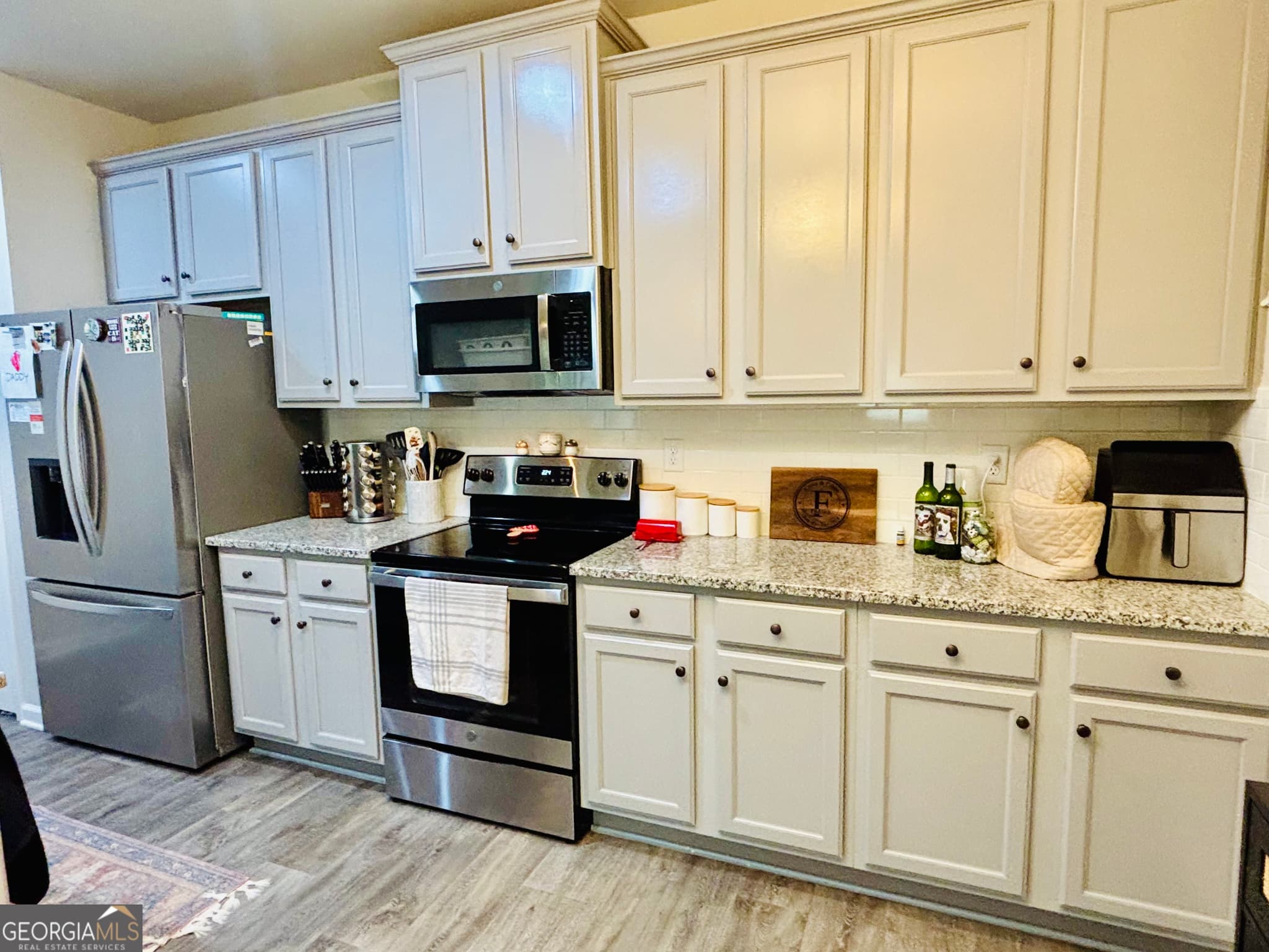 4 bedroom, 3 bathroom, 2,385 sq ft single family residence for sale at 240 New Image Drive, Lula, GA 30554 — photo 7