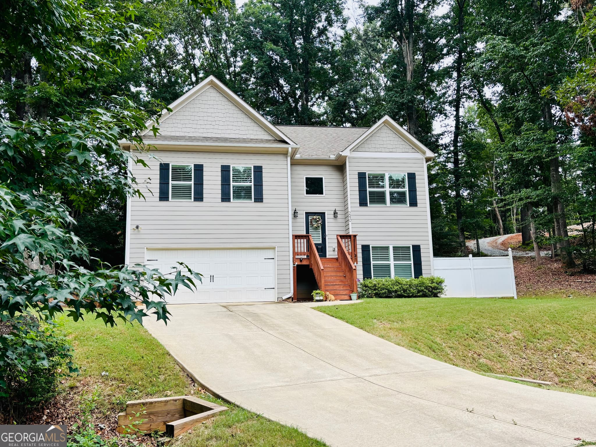 4 bedroom, 3 bathroom, 2,385 sq ft single family residence for sale at 240 New Image Drive, Lula, GA 30554 — photo 3