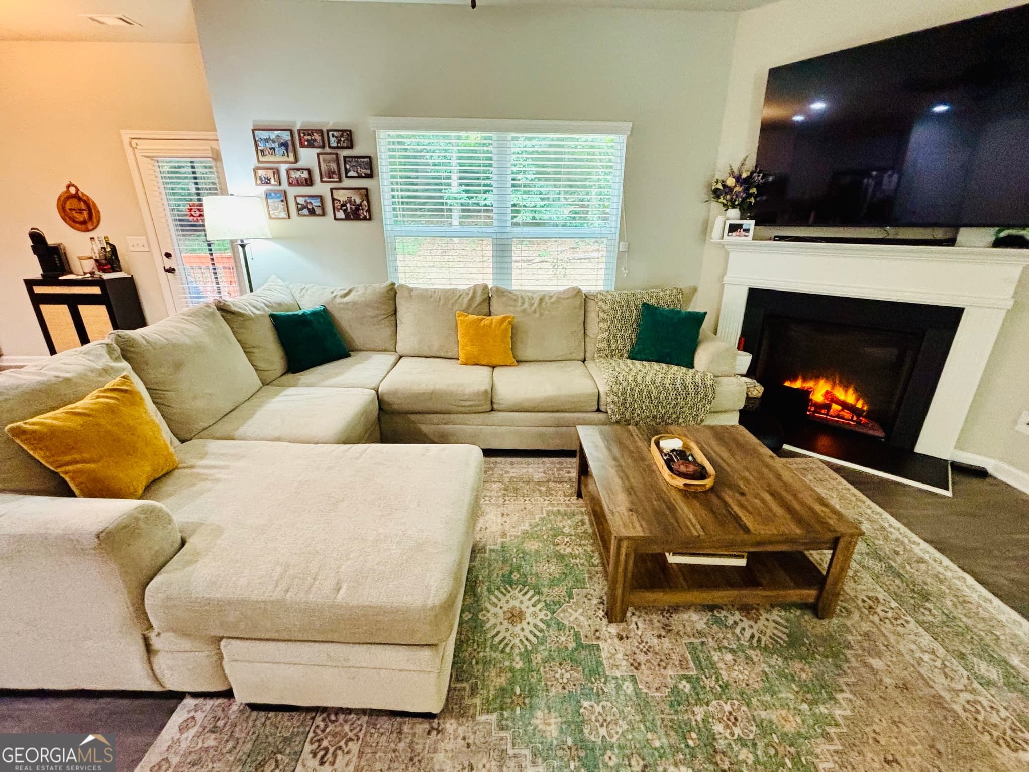 4 bedroom, 3 bathroom, 2,385 sq ft single family residence for sale at 240 New Image Drive, Lula, GA 30554 — photo 5