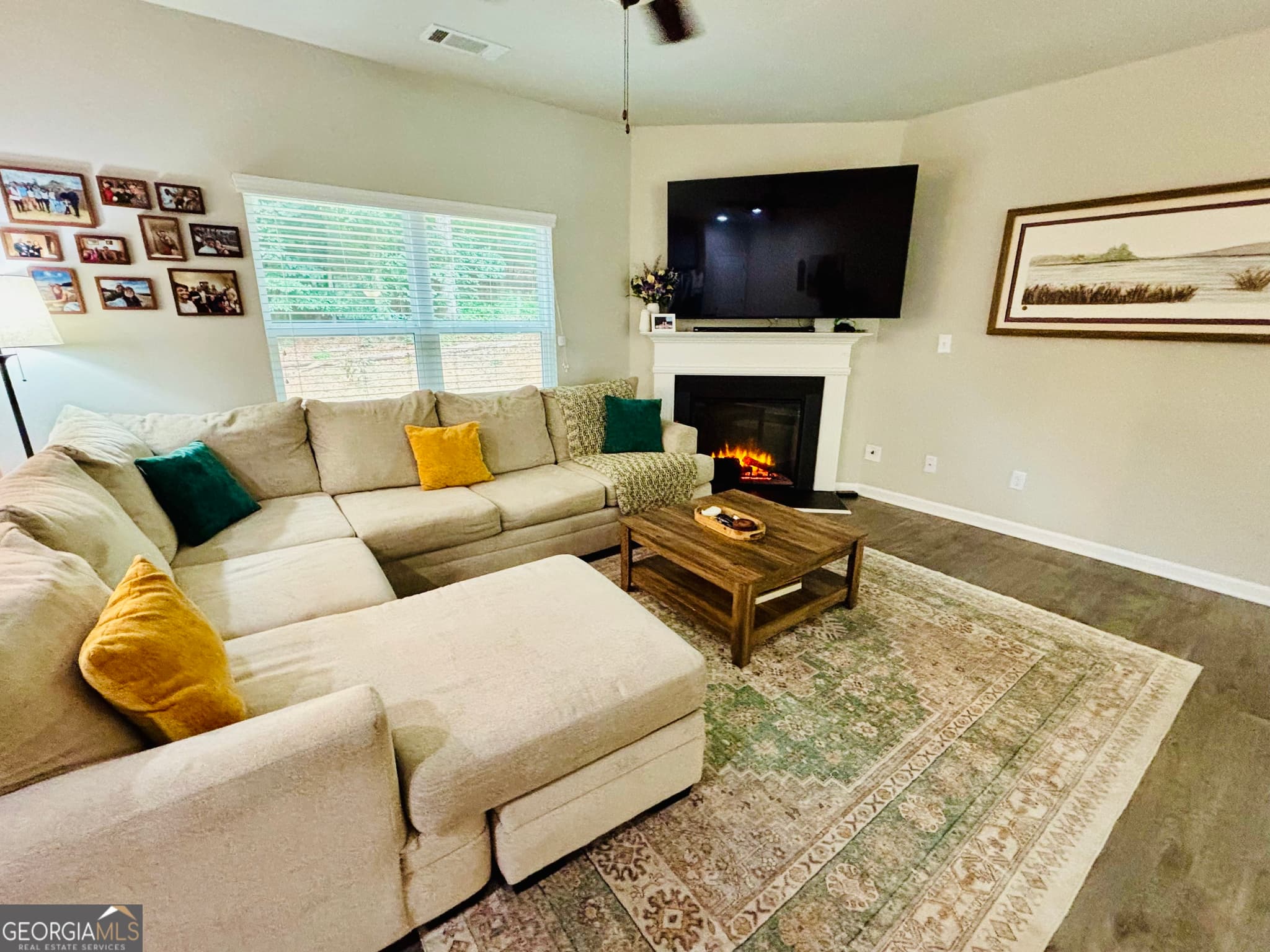 4 bedroom, 3 bathroom, 2,385 sq ft single family residence for sale at 240 New Image Drive, Lula, GA 30554 — photo 4
