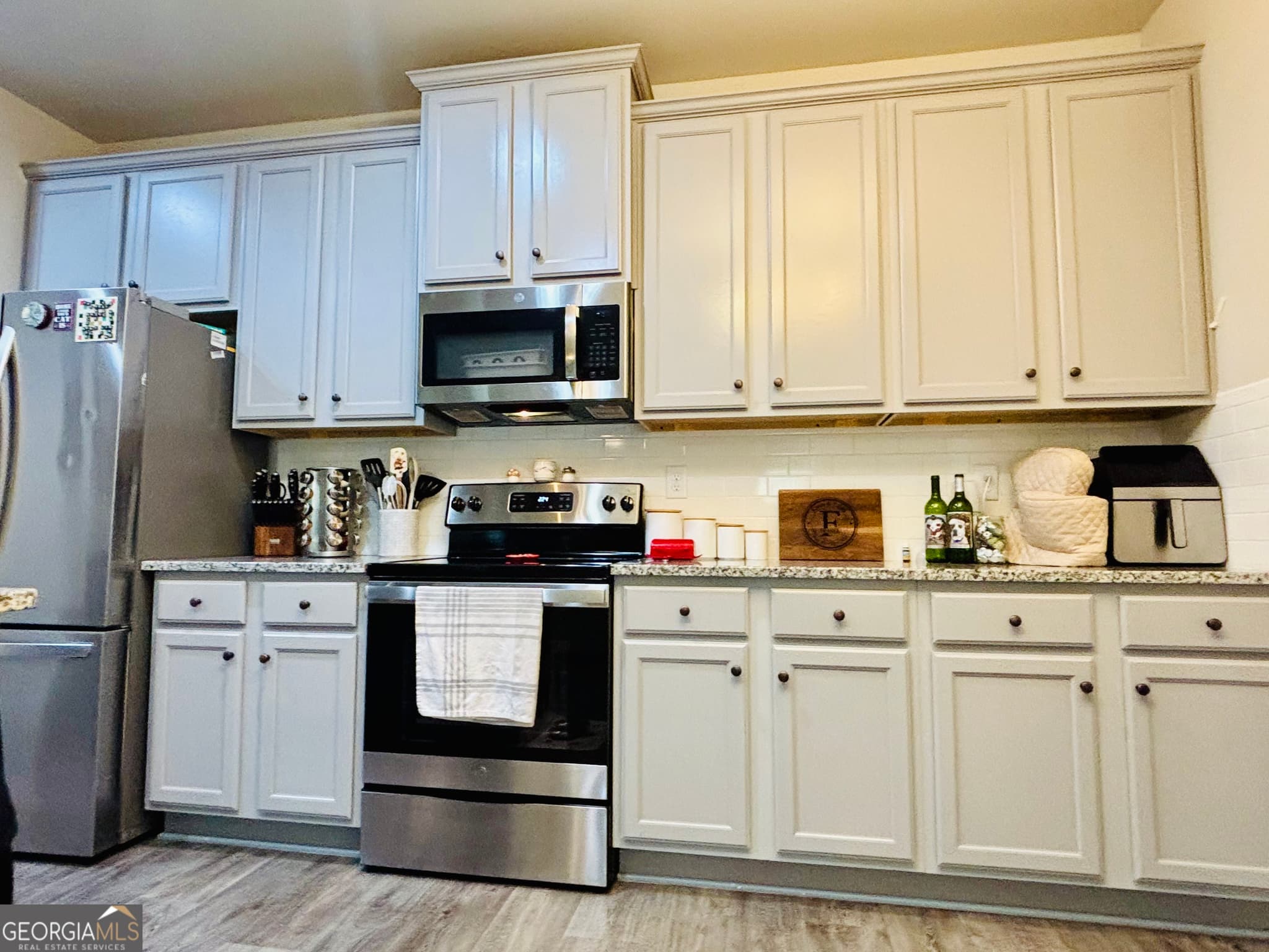 4 bedroom, 3 bathroom, 2,385 sq ft single family residence for sale at 240 New Image Drive, Lula, GA 30554 — photo 8
