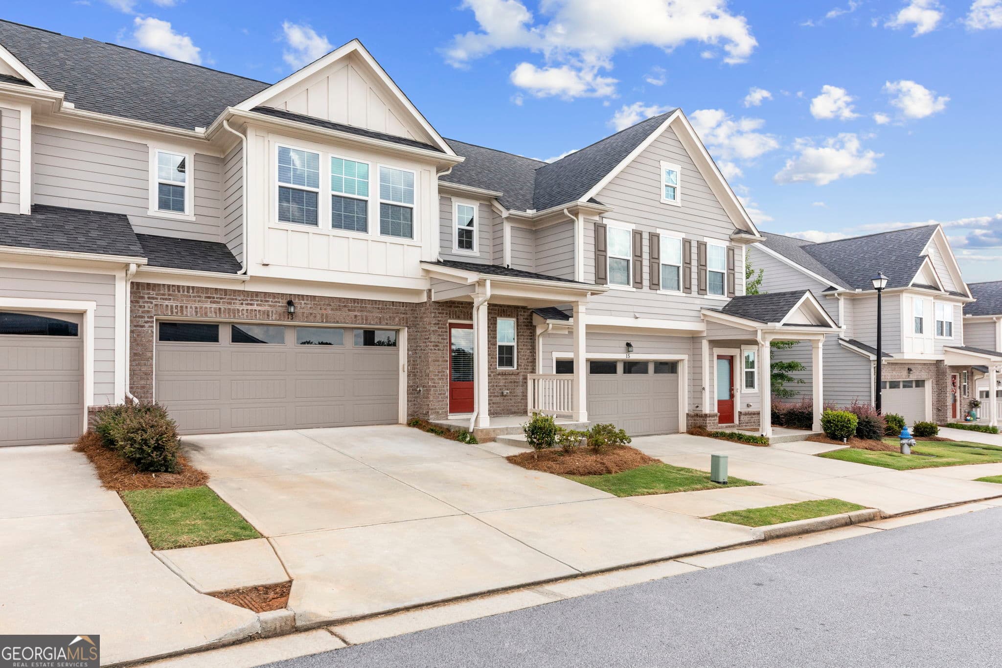 3 bedroom, 2.5 bathroom, 2,267 sq ft single family residence for sale at 13 Millican Drive, Peachtree City, GA 30269 — photo 2